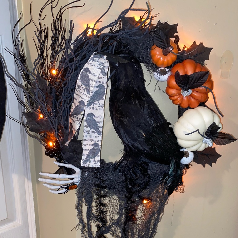 The Raven Lighted, Gothic Wreath